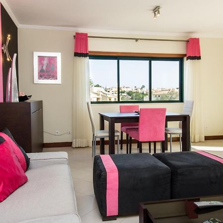 Family Apartment - Pool And Garden & Playground & Beach & Αλμπουφέιρα Εξωτερικό φωτογραφία