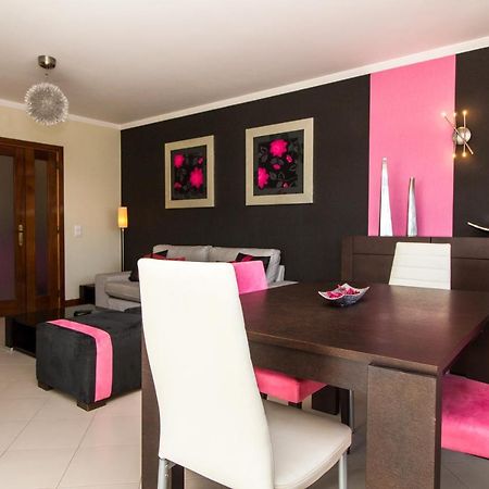 Family Apartment - Pool And Garden & Playground & Beach & Αλμπουφέιρα Εξωτερικό φωτογραφία