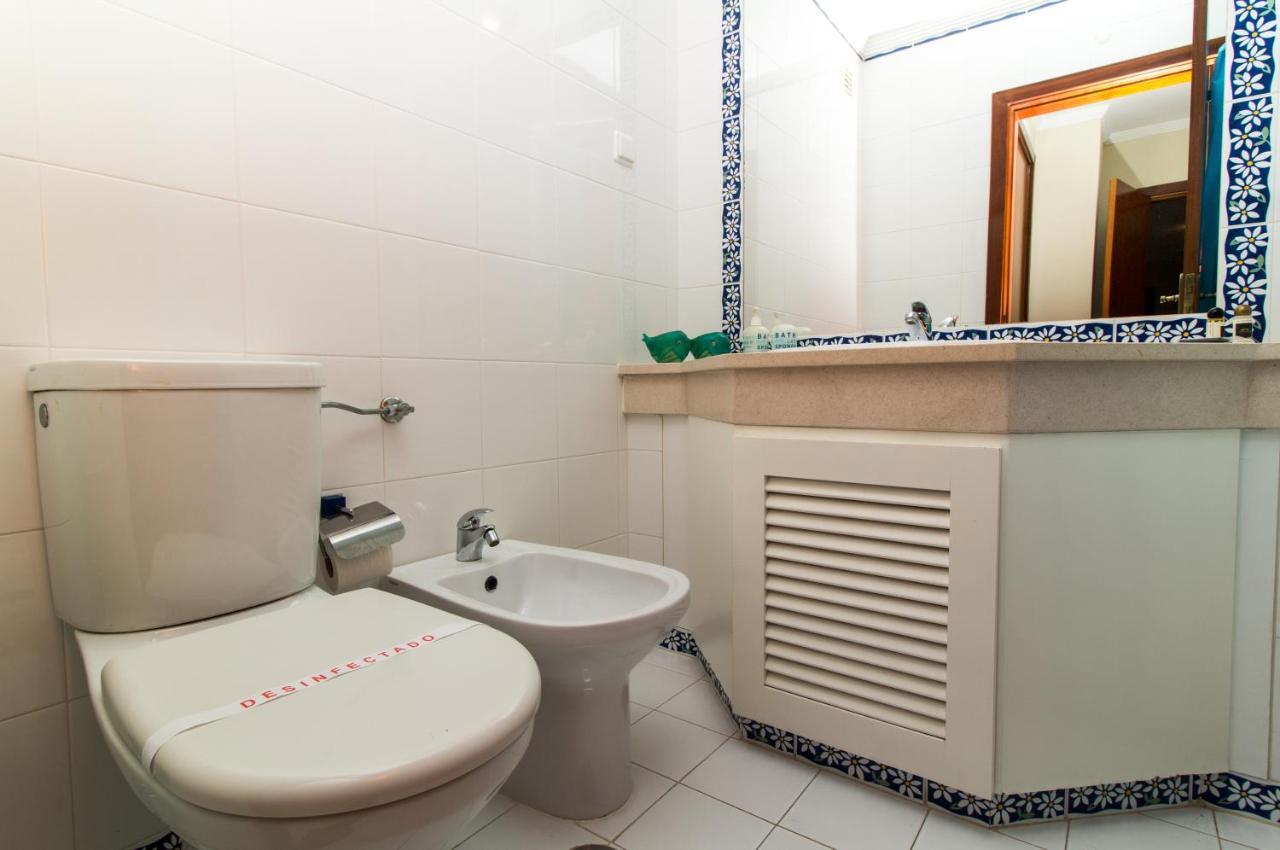 Family Apartment - Pool And Garden & Playground & Beach & Αλμπουφέιρα Εξωτερικό φωτογραφία