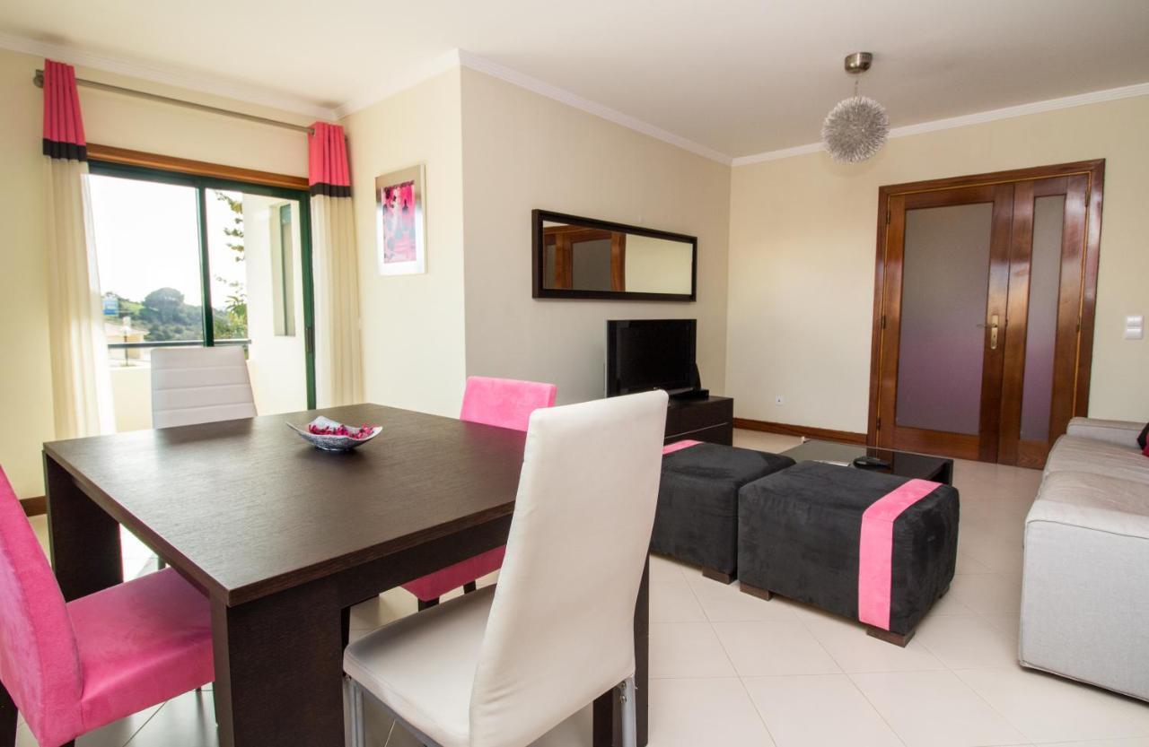 Family Apartment - Pool And Garden & Playground & Beach & Αλμπουφέιρα Εξωτερικό φωτογραφία
