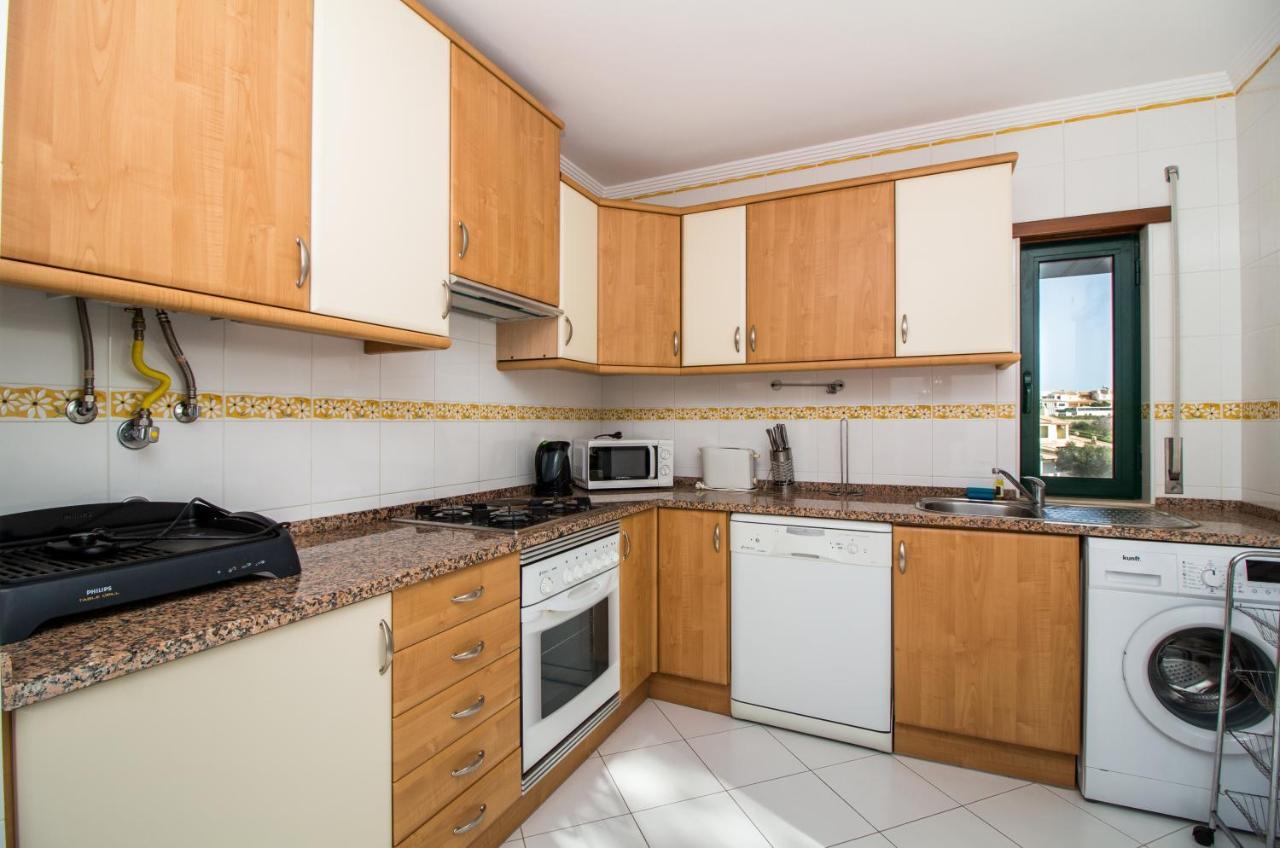 Family Apartment - Pool And Garden & Playground & Beach & Αλμπουφέιρα Εξωτερικό φωτογραφία