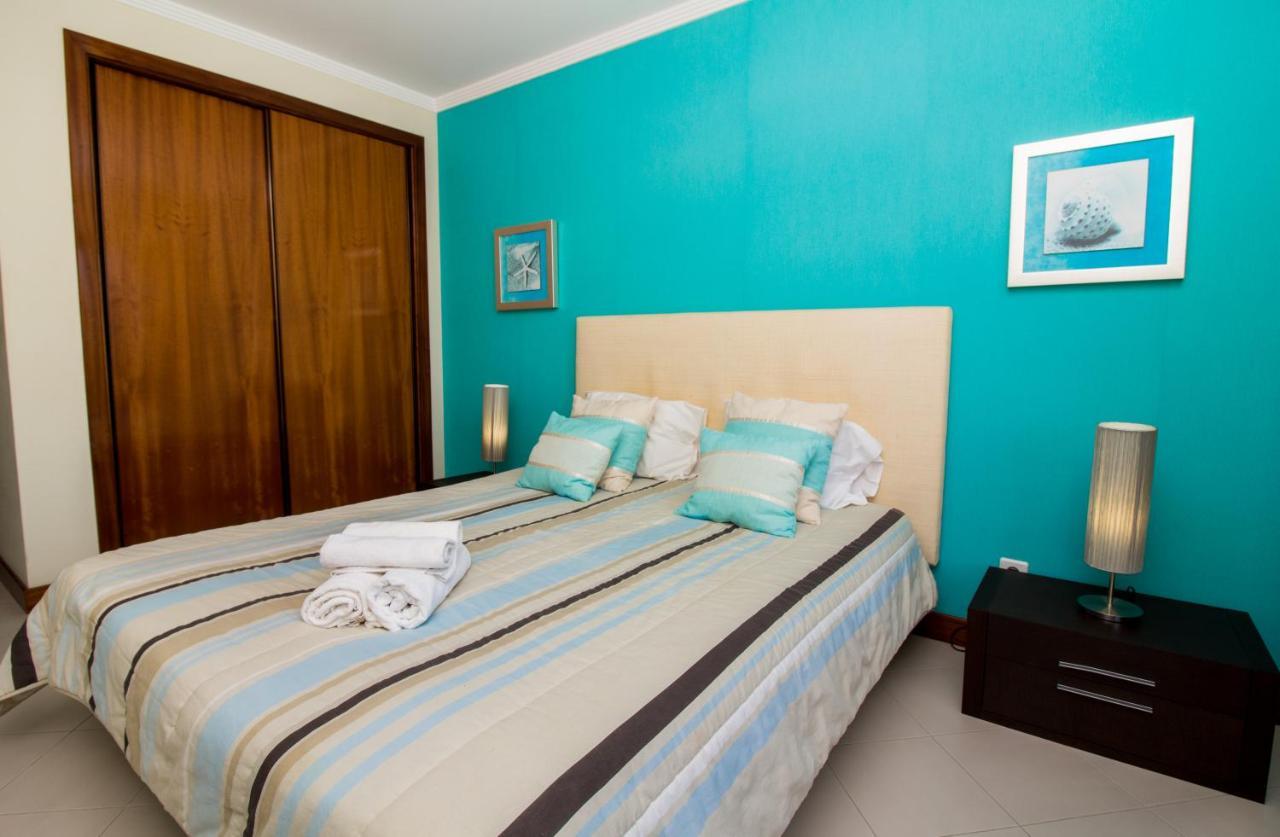 Family Apartment - Pool And Garden & Playground & Beach & Αλμπουφέιρα Εξωτερικό φωτογραφία