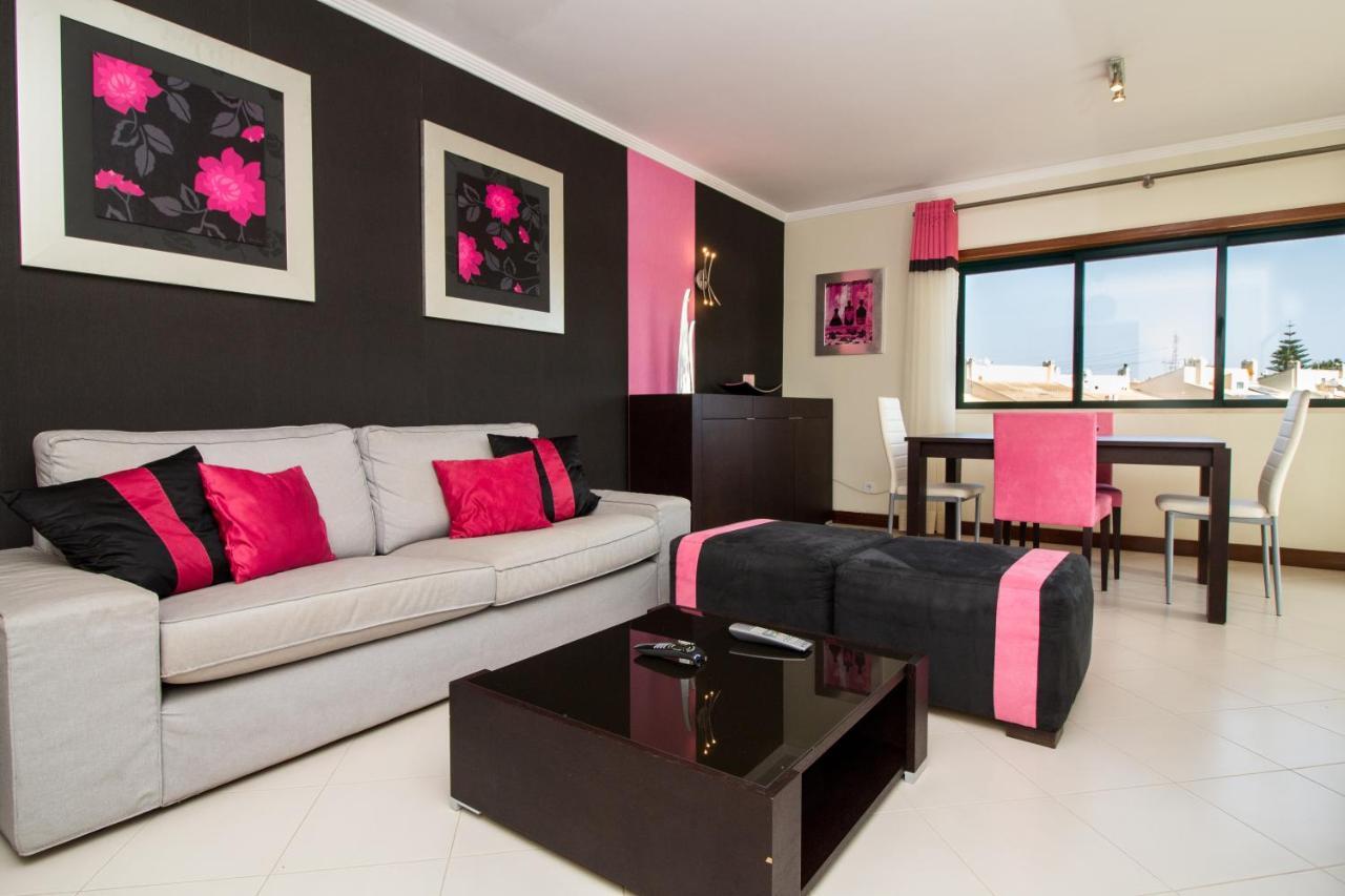 Family Apartment - Pool And Garden & Playground & Beach & Αλμπουφέιρα Εξωτερικό φωτογραφία