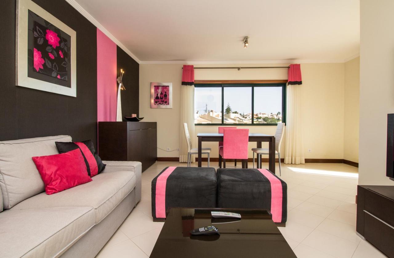 Family Apartment - Pool And Garden & Playground & Beach & Αλμπουφέιρα Εξωτερικό φωτογραφία
