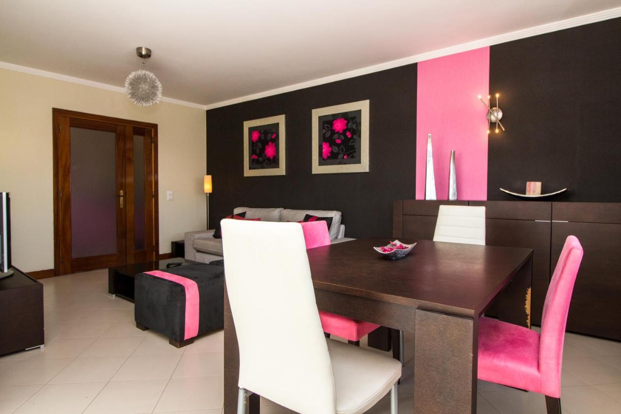 Family Apartment - Pool And Garden & Playground & Beach & Αλμπουφέιρα Εξωτερικό φωτογραφία
