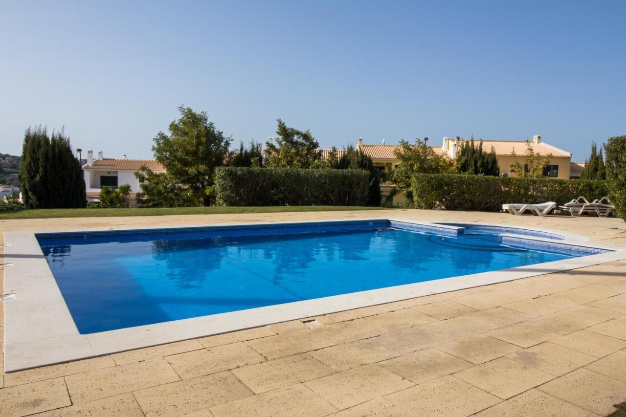 Family Apartment - Pool And Garden & Playground & Beach & Αλμπουφέιρα Εξωτερικό φωτογραφία